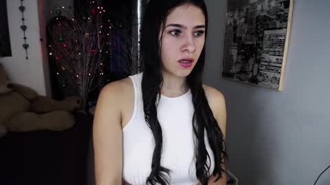 Nina online show from 12/17/25, 12:33