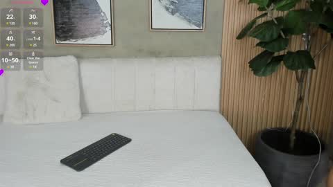 NINA online show from 12/26/24, 11:43