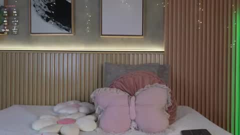 Snapshot of nina_soul chatting on 06/30/26, 01:45 NINA online show from 06/30/26, 01:45