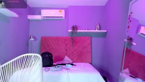 Nina online show from 03/03/26, 11:16