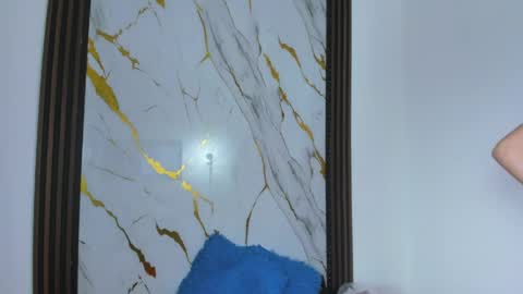 Nina online show from 04/17/26, 09:07