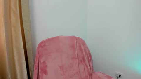 Nina online show from 09/29/25, 12:32