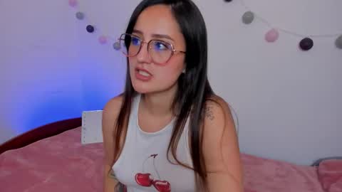 Nina online show from 10/22/25, 04:51