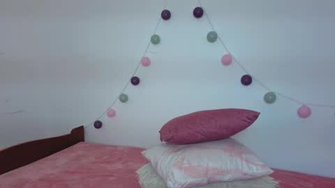 Nina online show from 01/15/26, 04:55