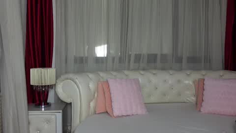 NinaCrystal online show from 02/11/25, 06:40