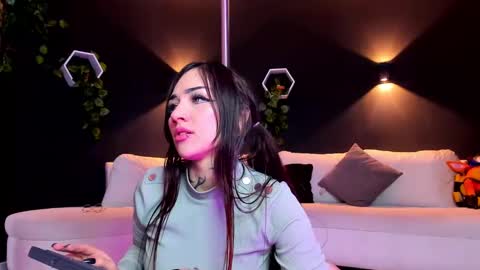  Heyyy guys Im Ninas crazy  online show from 03/05/25, 04:24