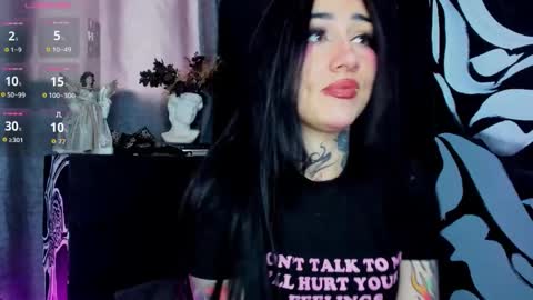  Heyyy guys Im Ninas crazy  online show from 12/22/25, 03:42