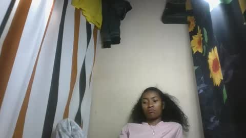 ninaeaa online show from 11/21/25, 05:39