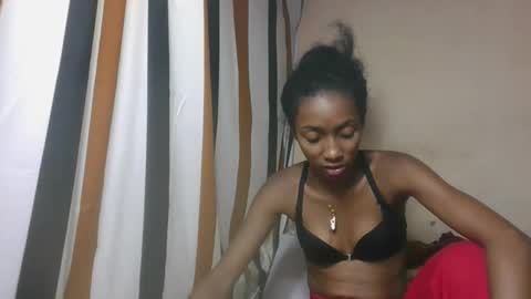 ninaeaa online show from 12/04/25, 05:43