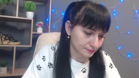 ninaflawlees online show from 11/21/25, 12:59