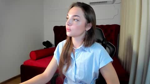 NinaLior online show from 10/22/25, 05:52
