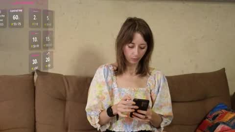 NinaNovalicious online show from 11/18/25, 08:08