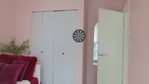 NinaOneil online show from 02/25/25, 11:44