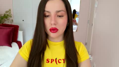 NinaOneil online show from 02/26/25, 08:11