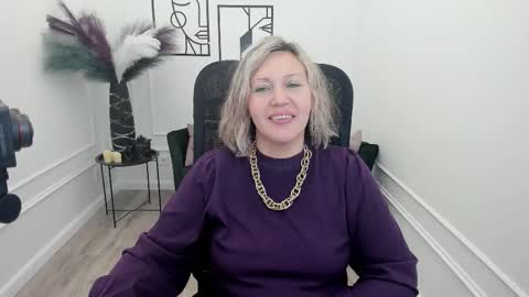 ninastarle online show from 11/30/25, 04:38