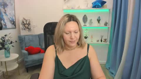 Snapshot of ninastarle chatting on 04/23/26, 05:08 ninastarle online show from 04/23/26, 05:08
