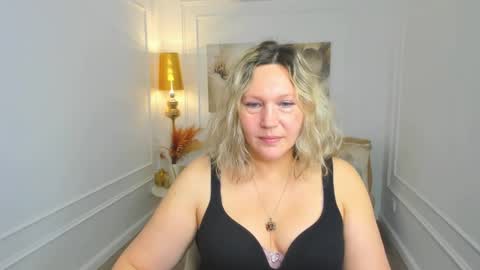 Snapshot of ninastarle chatting on 05/03/26, 04:40 ninastarle online show from 05/03/26, 04:40