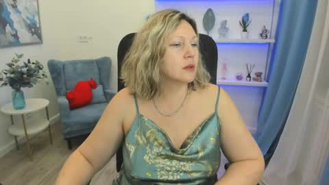 Snapshot of ninastarle chatting on 05/10/26, 04:39 ninastarle online show from 05/10/26, 04:39