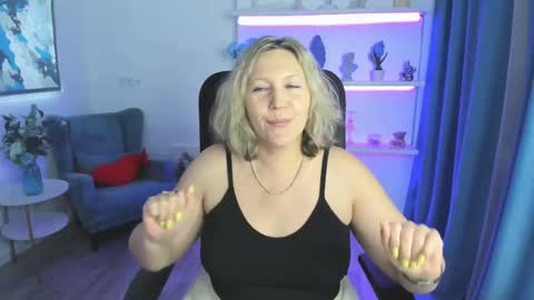 Snapshot of ninastarle chatting on 05/21/26, 11:39 ninastarle online show from 05/21/26, 11:39