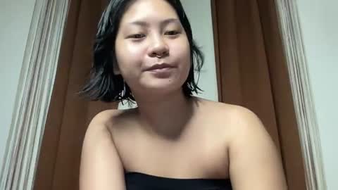 Snapshot of nini_luvskorn chatting on 06/18/26, 08:58 nini_luvskorn online show from 06/18/26, 08:58