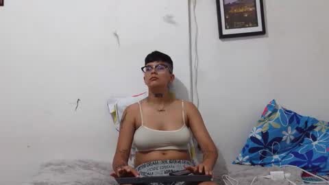 nini_smith online show from 04/20/26, 03:26