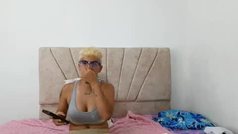 Snapshot of nini_smith chatting on 05/29/26, 02:20 nini_smith online show from 05/29/26, 02:20