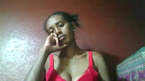 ninie246746 online show from 01/18/25, 06:10