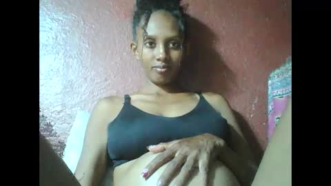 ninie246746 online show from 02/07/25, 10:08