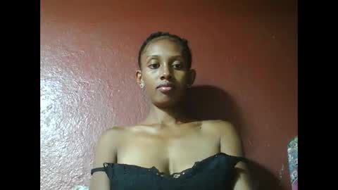 ninie246746 online show from 02/16/25, 06:10