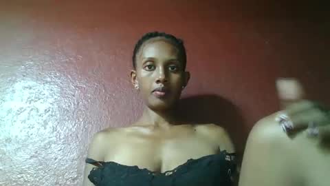 ninie246746 online show from 02/16/25, 09:37