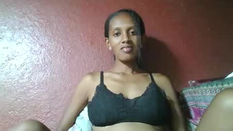 ninie246746 online show from 02/20/25, 02:24