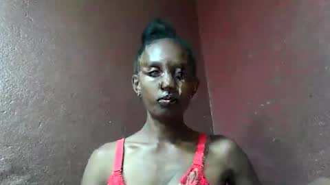 ninie246746 online show from 02/10/26, 11:25