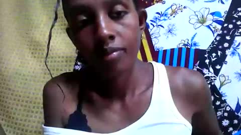 ninie246746 online show from 02/15/26, 08:57