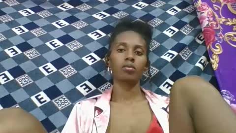 ninie246746 online show from 03/03/26, 07:53