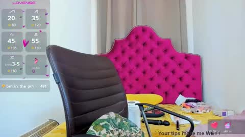 nina dee online show from 12/17/24, 07:50