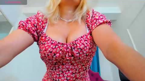 Snapshot of ninna_dee chatting on 07/06/26, 04:53 nina dee online show from 07/06/26, 04:53