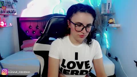 Snapshot of ninna_raven chatting on 03/31/26, 09:15 Ninna online show from 03/31/26, 09:15