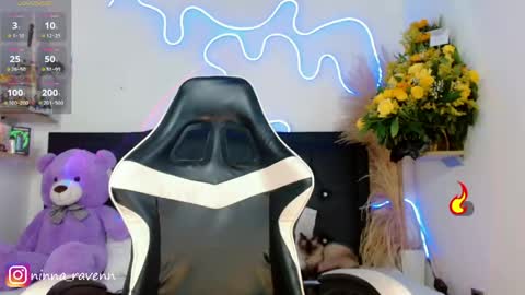 Snapshot of ninna_raven chatting on 04/21/26, 09:28 Ninna online show from 04/21/26, 09:28