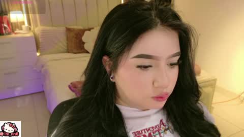 Nina online show from 05/17/26, 12:34