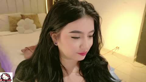 Nina online show from 06/04/26, 01:17