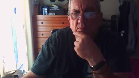 Dennis online show from 10/24/25, 02:13