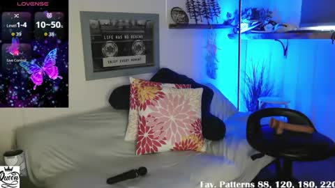 Ainsley              FANSLY-AINSLEYXOXO online show from 06/18/26, 11:42