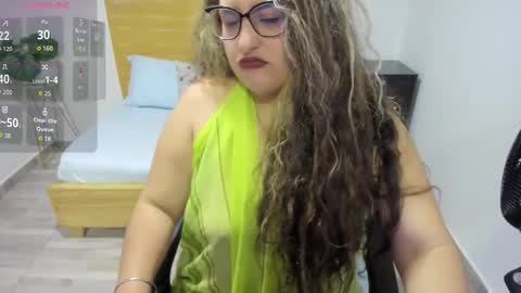 Snapshot of niraksil chatting on 09/12/25, 12:05 Niraksil online show from 09/12/25, 12:05