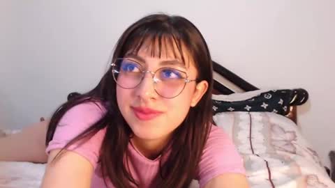 Snapshot of nirit3183 chatting on 02/28/25, 08:20 Daph J online show from 02/28/25, 08:20