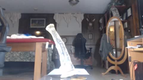 Snapshot of niteluvr chatting on 09/16/25, 04:13 Night Lover online show from 09/16/25, 04:13