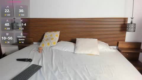 Snapshot of nitha_model chatting on 11/28/25, 10:34 Nitha Gonzalez online show from 11/28/25, 10:34