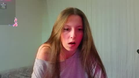 Snapshot of nivorelle chatting on 06/02/26, 09:28 Polly 3 online show from 06/02/26, 09:28