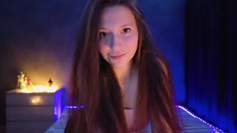 Snapshot of nivorelle chatting on 06/25/26, 08:24 Polly 3 online show from 06/25/26, 08:24