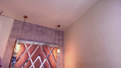  V I C T O R I A   online show from 04/12/26, 11:26