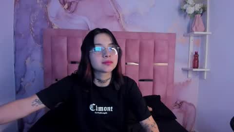 Snapshot of nixielee__ chatting on 09/20/25, 03:40 Nixie online show from 09/20/25, 03:40